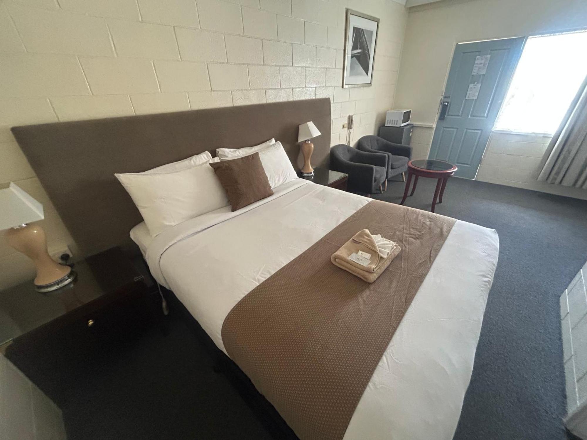Warren Motor Inn Екстер'єр фото